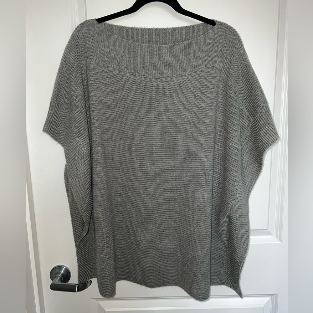 Loft gray modern poncho